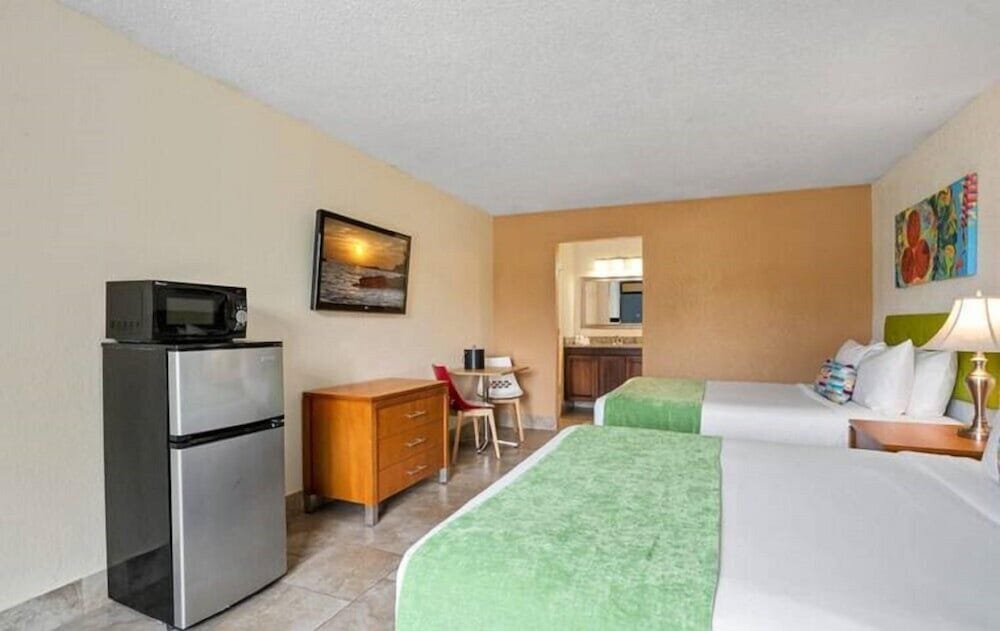 Weekend Getaway Room With 2 Dbl Beds Near Theme Parks - Kissimmee, FL