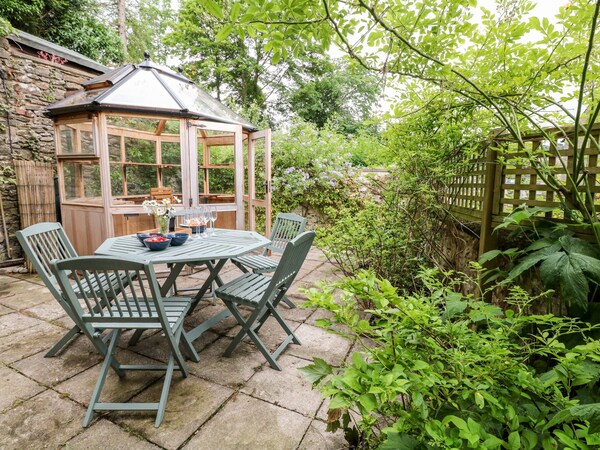 Eastview, Family Friendly, With Open Fire In Matlock - Bonsall