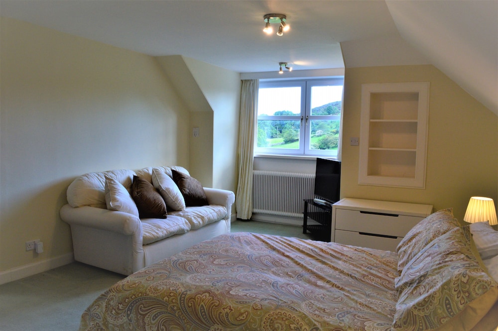Portling View -  An Apartment That Sleeps 6 Guests  In 3 Bedrooms - Kippford
