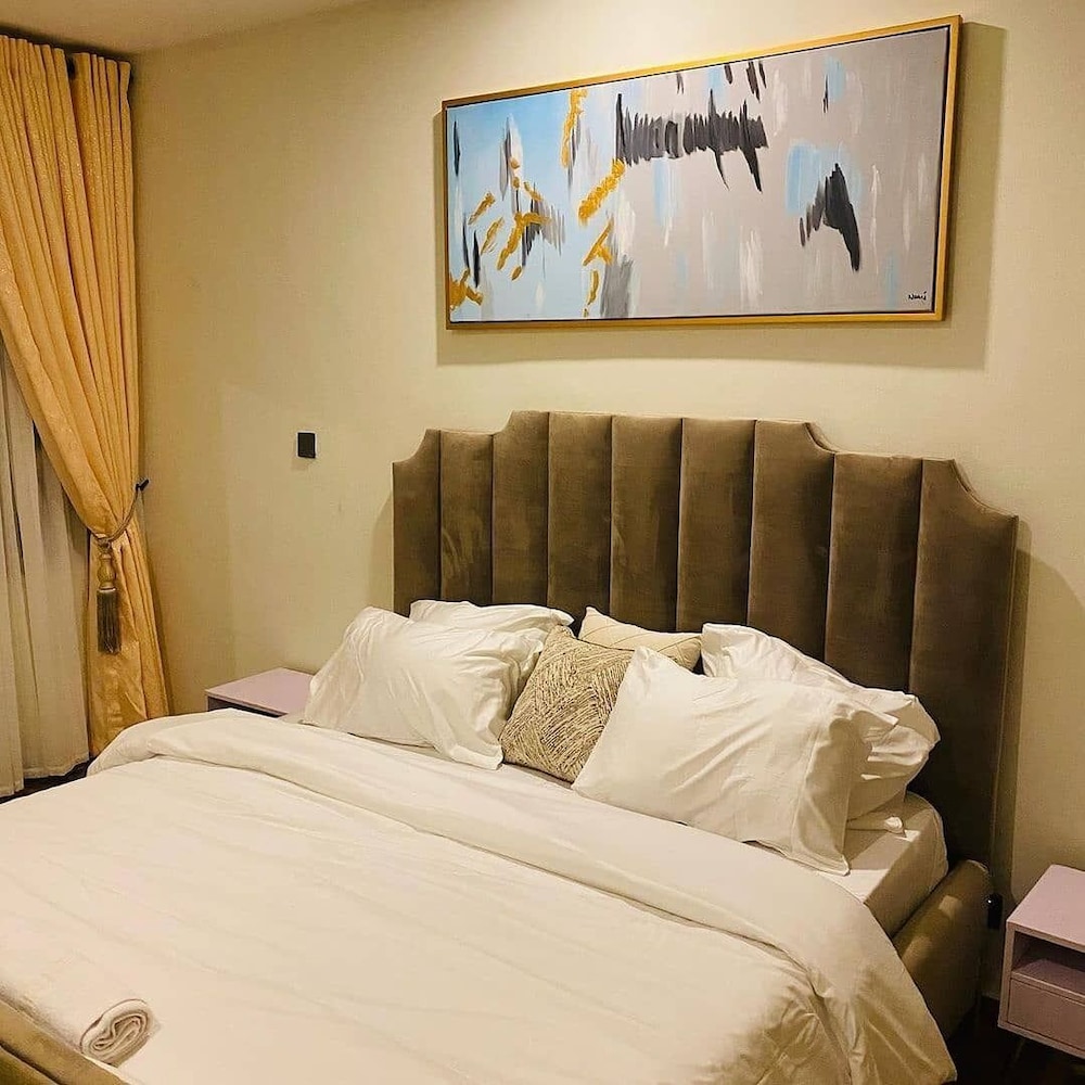 Luxurious  2 Bedroom Apartment - Lagos