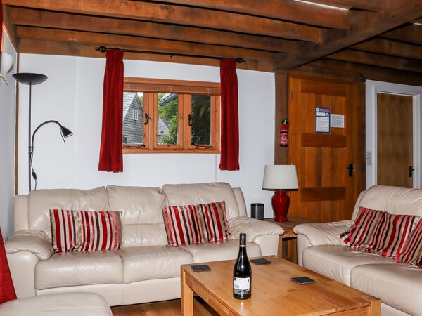 Bybrook Lodge, Pet Friendly, Country Holiday Cottage In Camelford - Crackington Haven