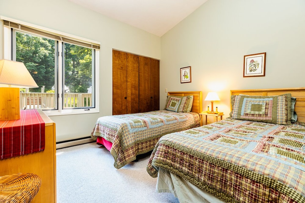 New Rental ! Cozy And Clean Two Bedroom Condo. - Shenandoah, VA