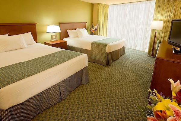 Panorama Room - 2 Queens At Aquarius Casino Resort - Laughlin, NV