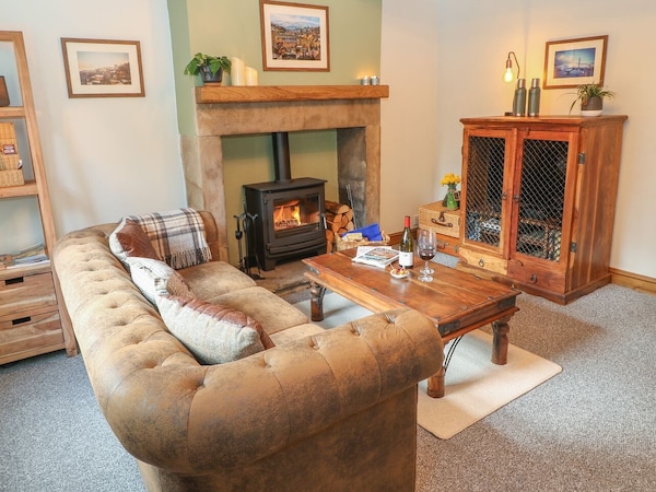 Geraldene, Romantic, Character Holiday Cottage In Holmfirth - Holmfirth