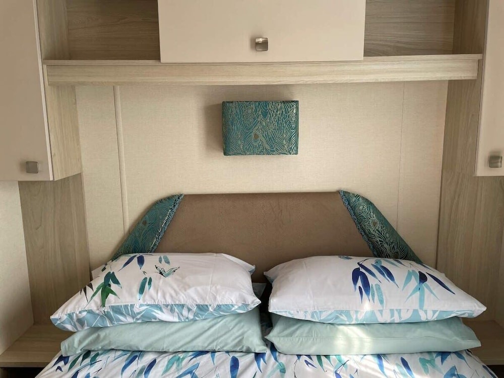 Pevensey Bay Holiday Park 2 Bedrooms both with En suites - Eastbourne