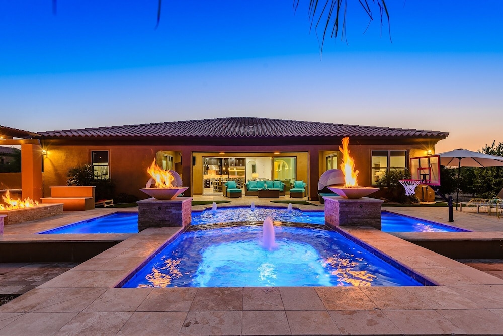 Luxury In North Scottsdale - Carefree, AZ