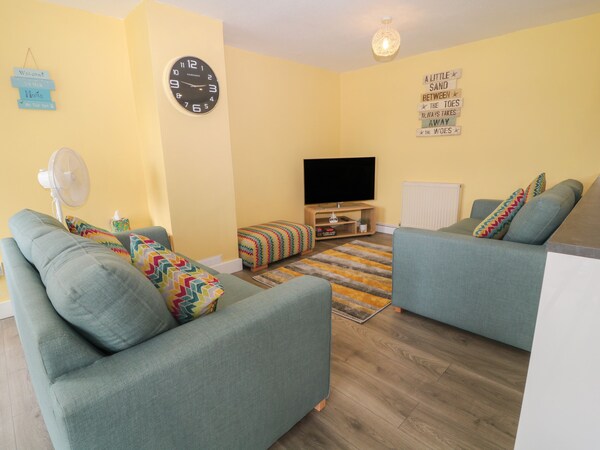 Cherry Tree Cottage, Pet Friendly, With A Garden In Widemouth Bay - Crackington Haven
