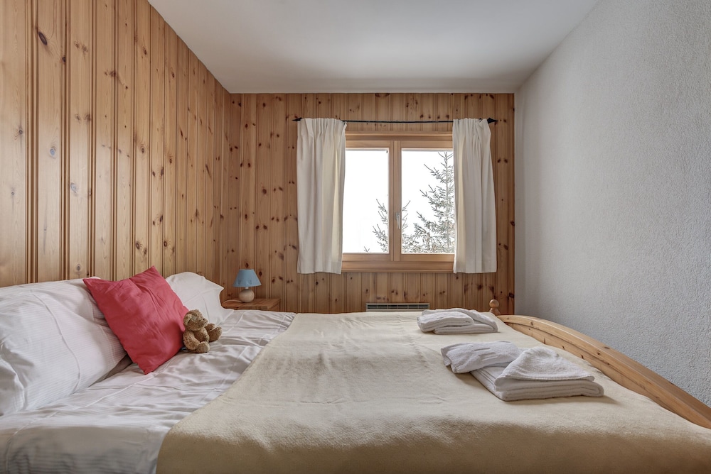 Klassieke En Comfortabele Vakantiewoning In La Tzoumaz, 4 Vallees, Zwitserland Voor 8 Personen - Zwitserland