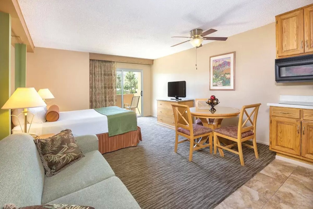 WorldMark Palm Springs - Plaza Resort and Spa - Rancho Mirage, CA