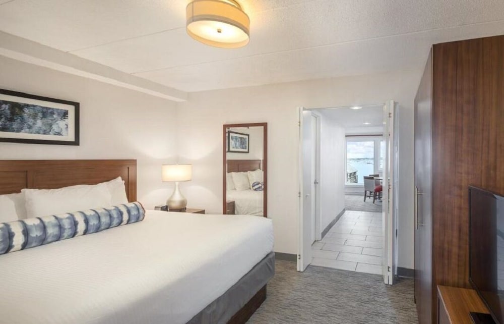 Wyndham Inn On The Harbor ~ One Bedroom Harborfront Suite - Newport