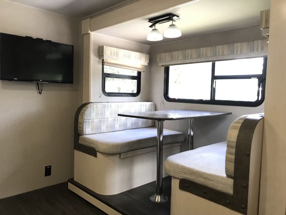 Cozy RV trailer for great rest and productive work - Florida