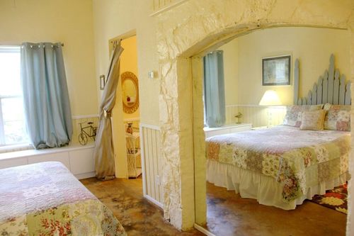 Bandera, TX Apartments and Condos For Rent cozycozy