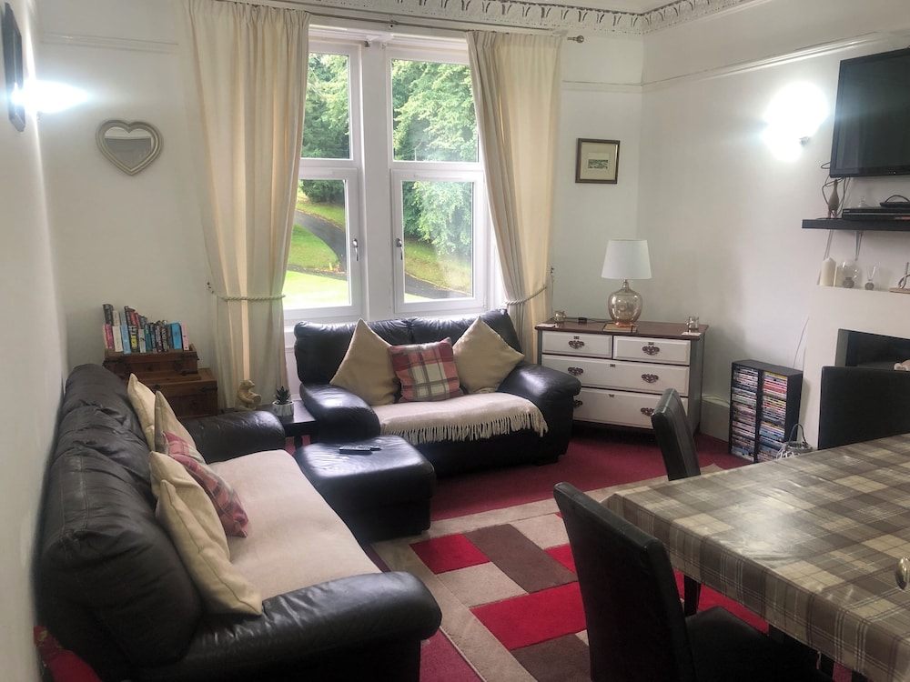 Captivating 2-Bed Apartment in Isle of Bute - Loch Fad