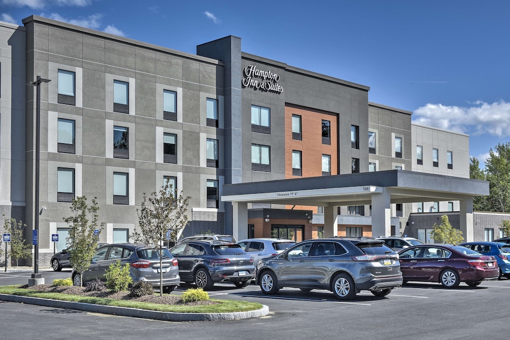Hampton Inn & Suites Keene - Keene, NH