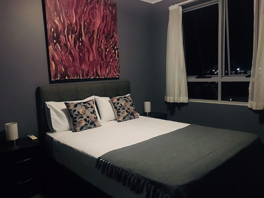 The Lyne Suite @ Curtis Apartments - Gladstone Central