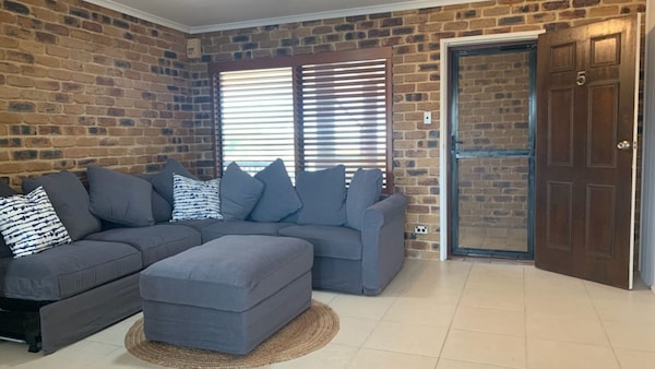 Two Bedroom Unit In The Centre Of Town - Evans Head