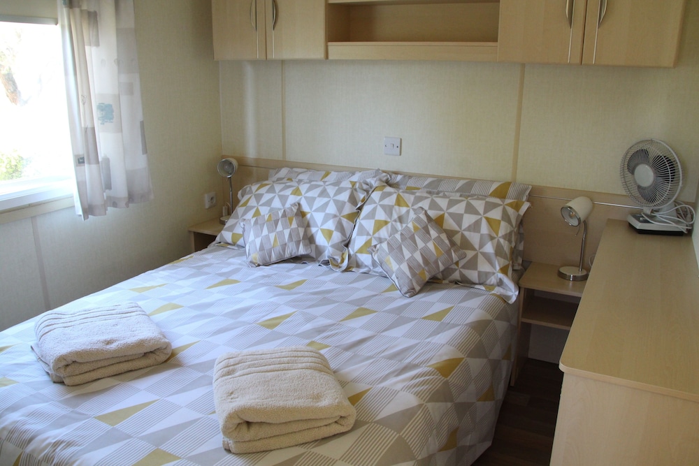 Lovely And Friendly Mobile Home In Gassin, France - Costa Azul