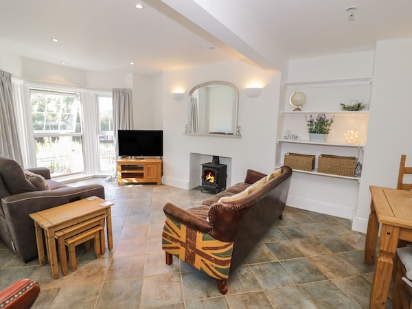 Florence Villas, Pet Friendly, Character Holiday Cottage In Worcester - Worcester, UK