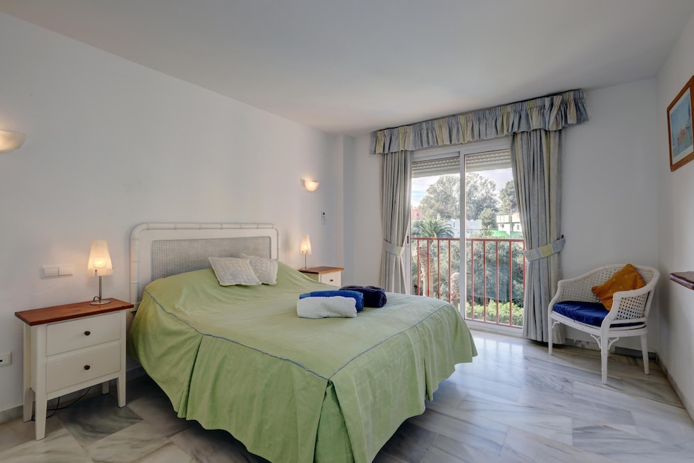 Luxe 2 Slaapkamer Appartement Met Gedeelde Zwembaden, Terras & Wi-fi - La Cala de Mijas
