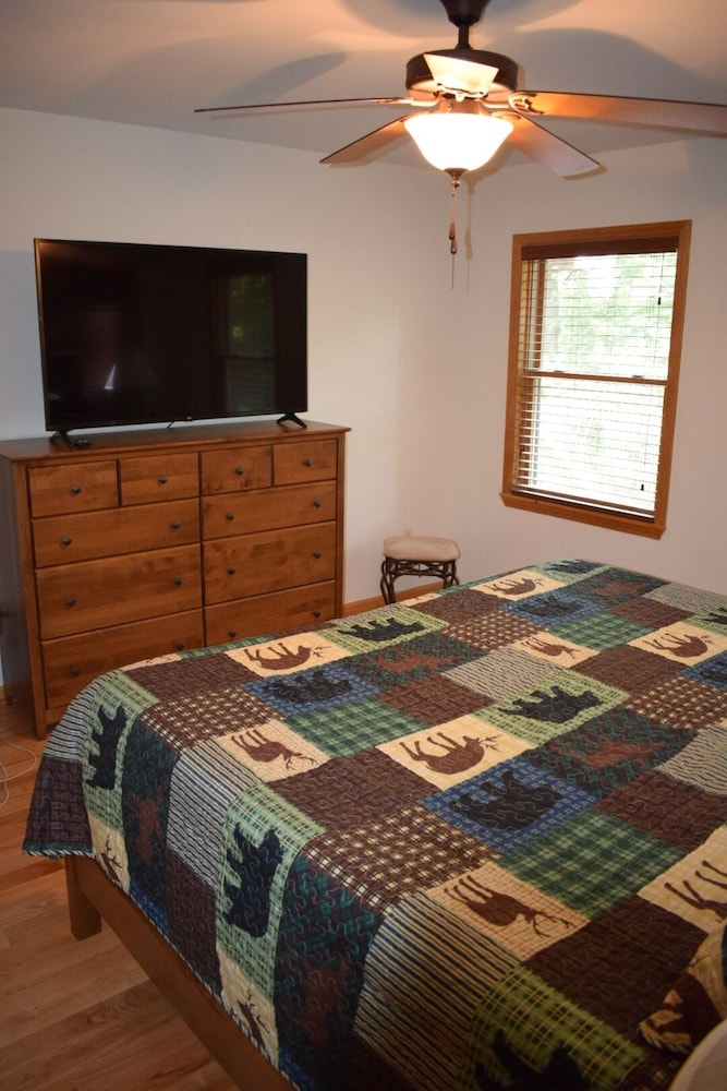 Log Cabin In A Secure Community In The Beautiful Blue Ridge Mountains. - Mouth of Wilson, VA