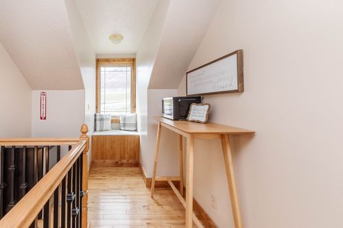 Crystal Hot Springs, Honeyville airbnb, hotels and vacation rentals