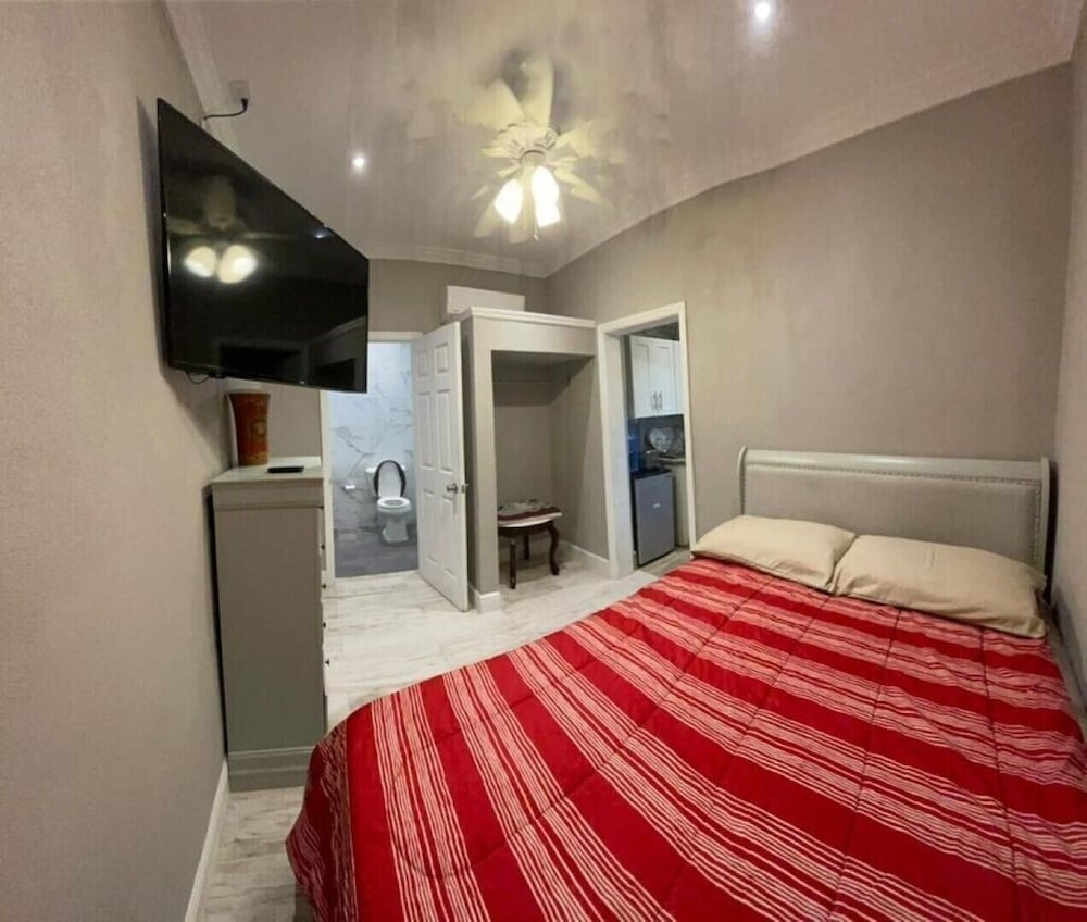 Beautiful One Bedroom Privat Guest House - Nasáu