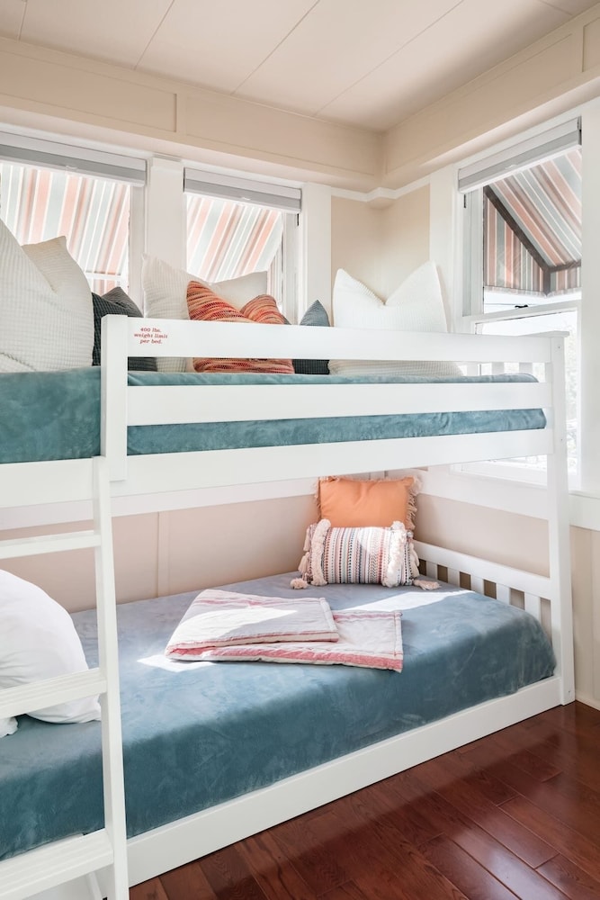 Bright, Family-friendly Home, Great Beds, Between Disneyland & Universal Studios - Hacienda Heights, CA