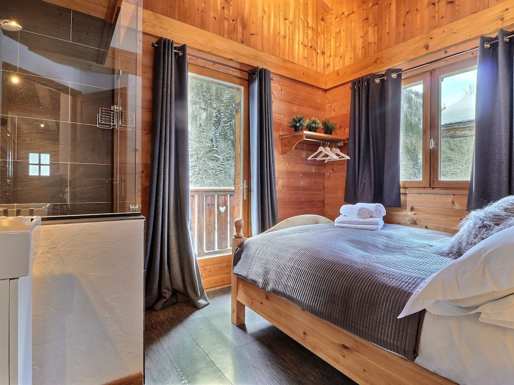 Chalet Montriond, 4 Bedrooms, 8 Persons - Morzine