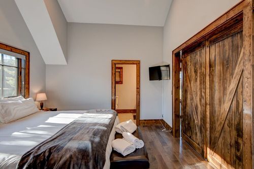 Roan Mountain State Park, Roan Mountain airbnb, hotels and vacation