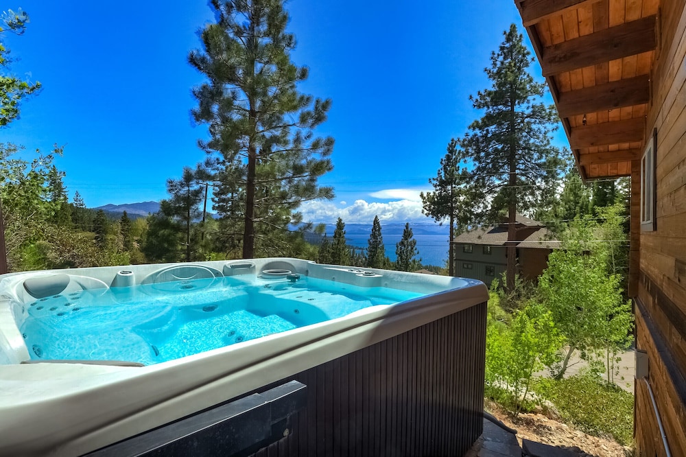 Altitude Adjustment Lodge - Hot Tub Sunset Lake Views - Lake Tahoe