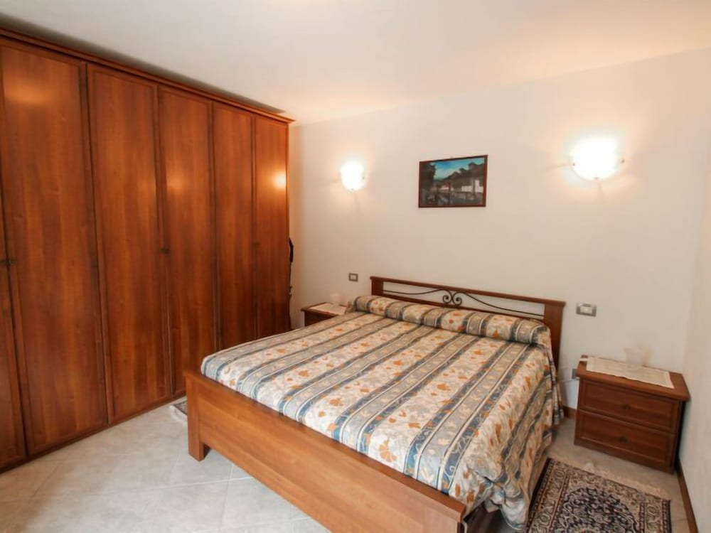 Precioso Apartamento Para 4 Personas Con Tv, Balcón Y Aparcamiento - Lago de Como