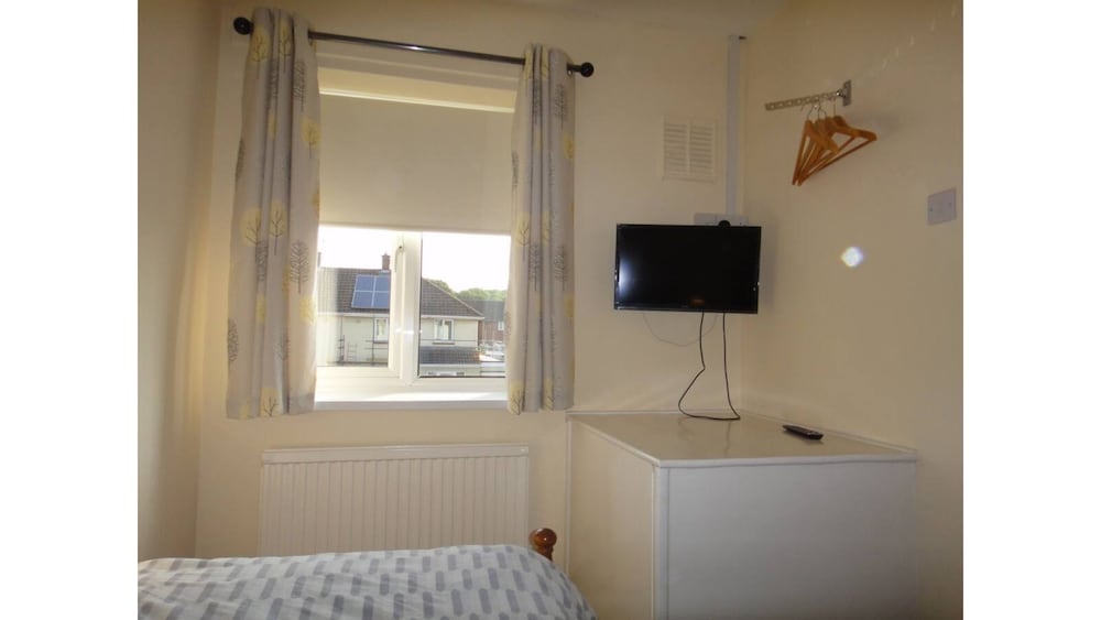 5✳s/catering-5 Beds-parking-2 Bath-2wc-netflix - Corby