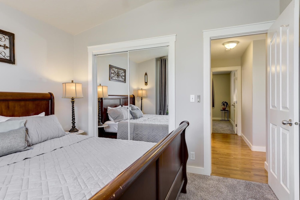Gorgeous Single Level, 2 King Beds & Walking Paths - Meridian, ID