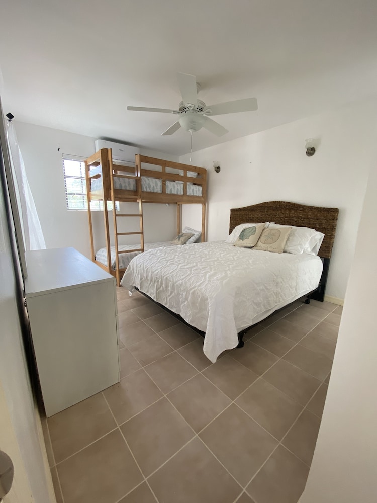 Caicos Cottage-2 Bed/2 Bath North Caicos Beachfront Cottage With Pool! - Turks and Caicos Islands