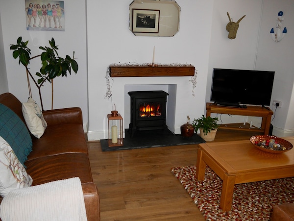 Anchor Cottage, Pet Friendly, With A Garden In Cleethorpes - Cleethorpes