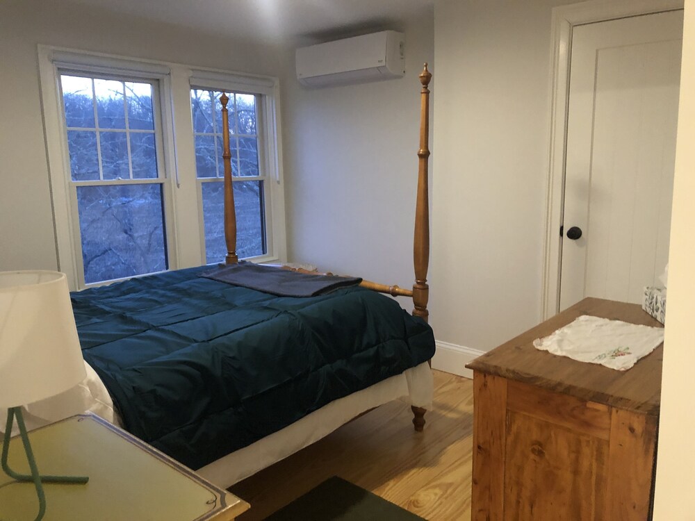 Nonquit Cottage By Sakonnet Farm & Stays - Fall River, MA