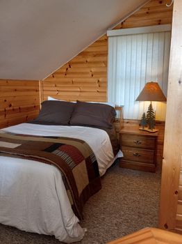 MacKenzie Center, airbnb, hotels and vacation rentals