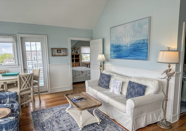 Welcome To The Marsh Harbour Inn-yacht Master Suite - Southport, NC