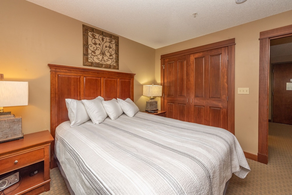 Suites At Silver Tree A116: 1 Bedroom Standard View Suite With Fireplace, Kitche - Maryland