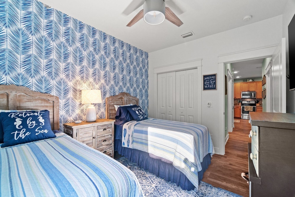 Golf Cart! Gorgeous Beach Cottage! Dogs Welcome! - Rosemary Beach, FL