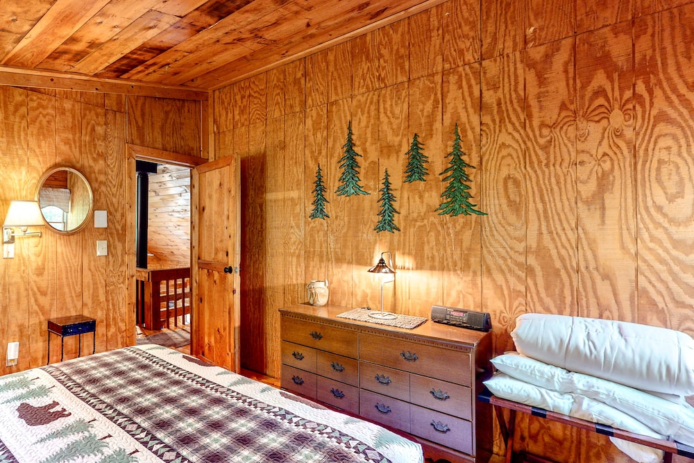 Authentic And Comfortable Vermont Log Cabin - Secluded Yet Near Attractions - Townshend State Park, Townshend