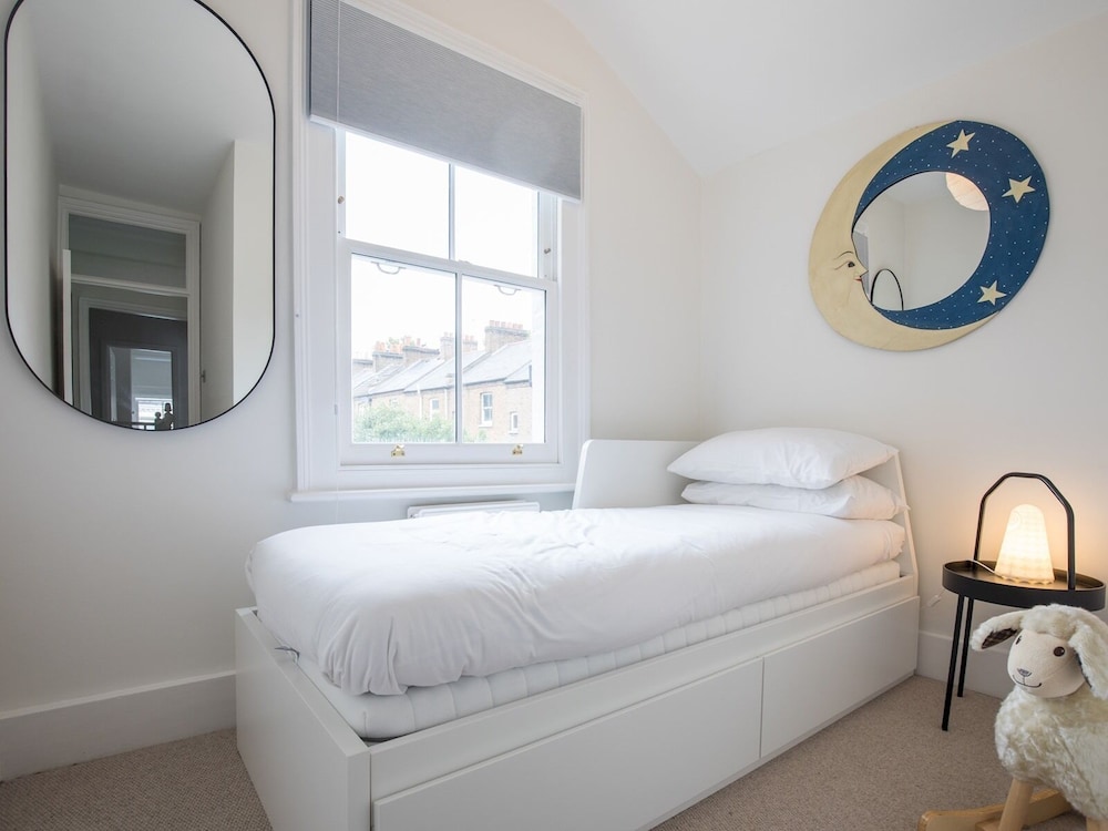 Pass The Keys | Cheerful Roomy 6 Sleeper  In Central Windsor With Garden - Windsor