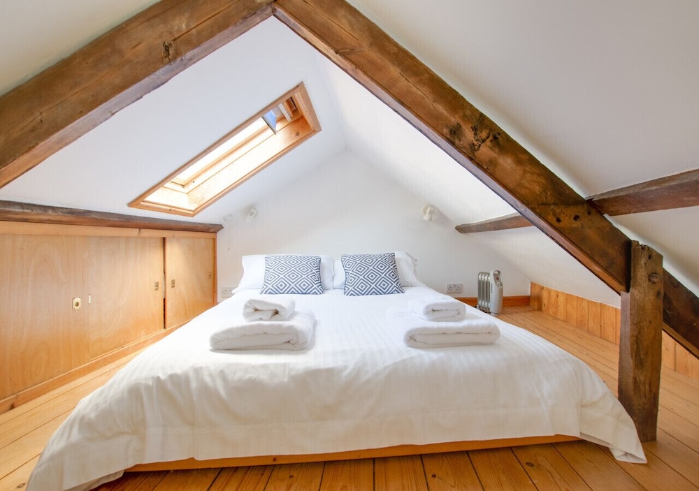 The Cabin - One Bedroom House, Sleeps 2 - Salcombe