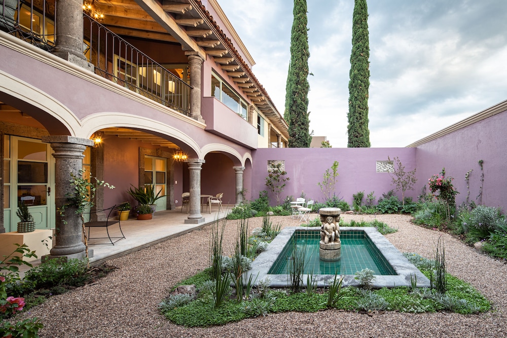 HOLT - Magnificent 6BR Villa in Malanquin - San Miguel de Allende