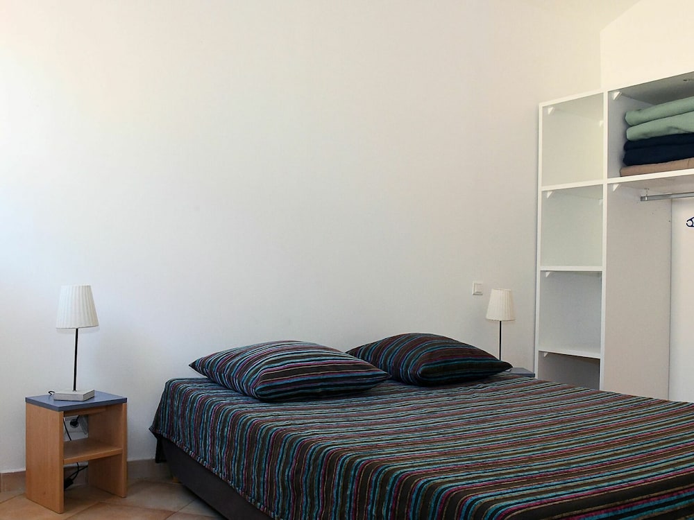 Appartement Dans Une Maison De Vacances Avec Climatisation, Piscine, Wifi, Tv, Terrasse, Parking - Biguglia
