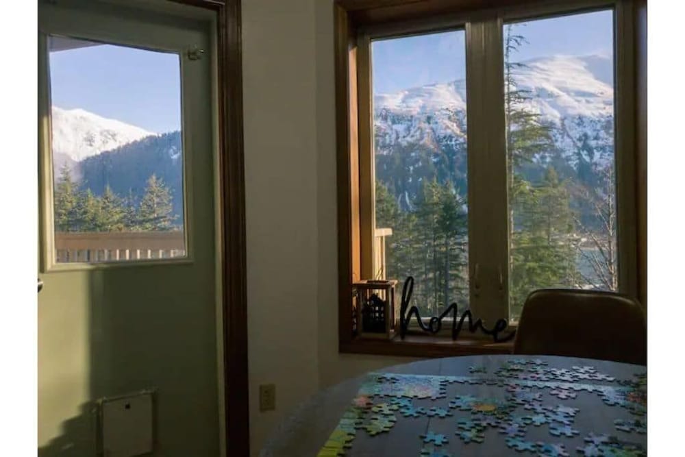 Lovely Condo Across From Downtown W/ Mountain View - Juneau, AK