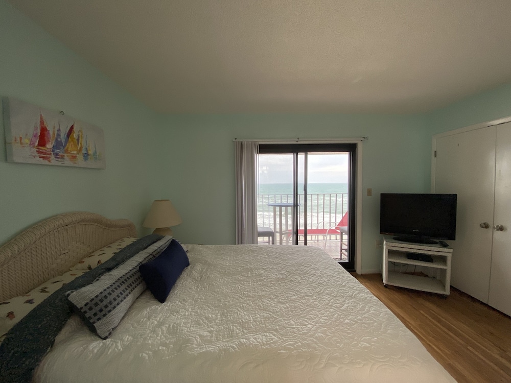 Oceanfront Condo At Summer Winds Resort In Indian Beach, Nc - 에메랄드 이슬