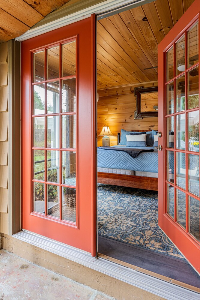 Cozy Retreat At Capps Lake - Asheville, NC