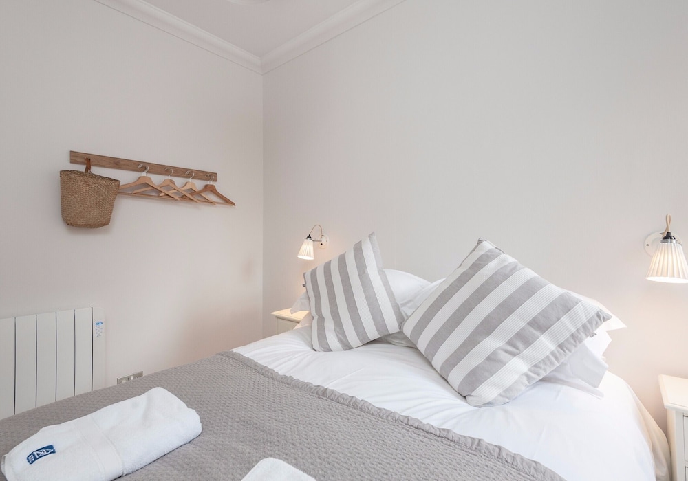 Superb 1 Bedroom + Sofabed On The Famous Royal Mile, 150 Metres To Edinburgh Castle - Edinburgh
