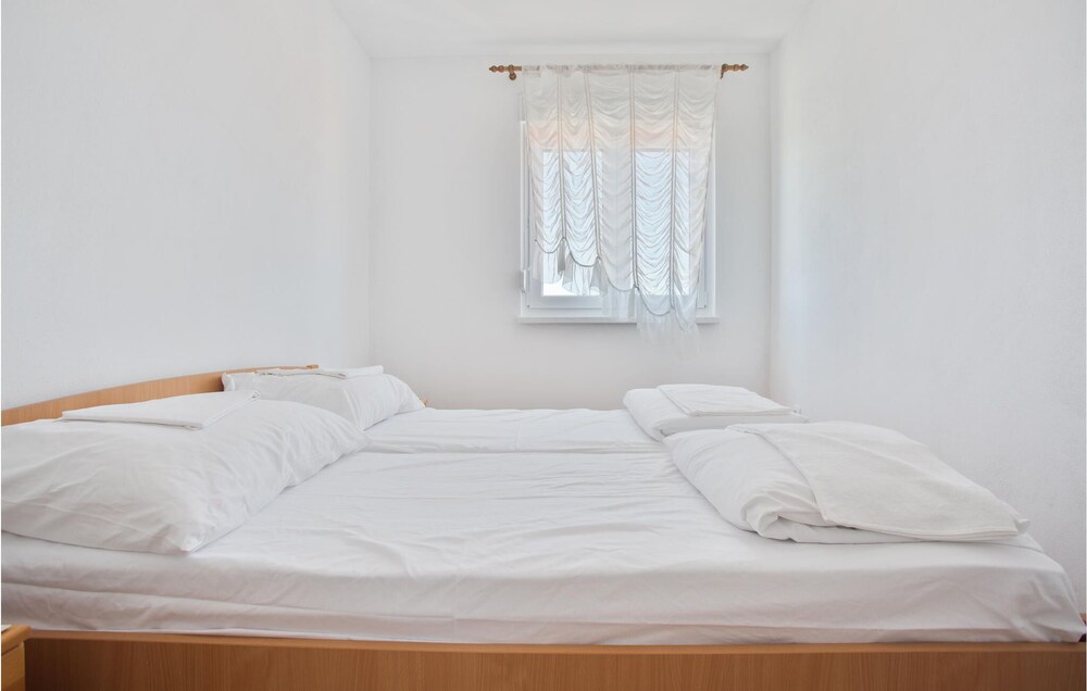 Modern Apartment With Necessary Comfort On The Island Of Vir. - Vir, Kroatien